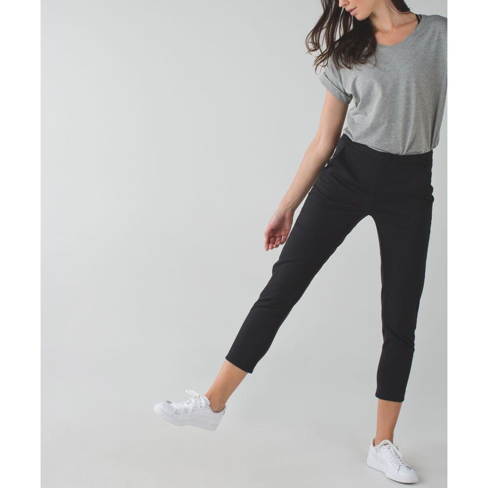 Lululemon Black &Go City Trek Trousers 4 Back Flap Pockets w/Reflective Stripe